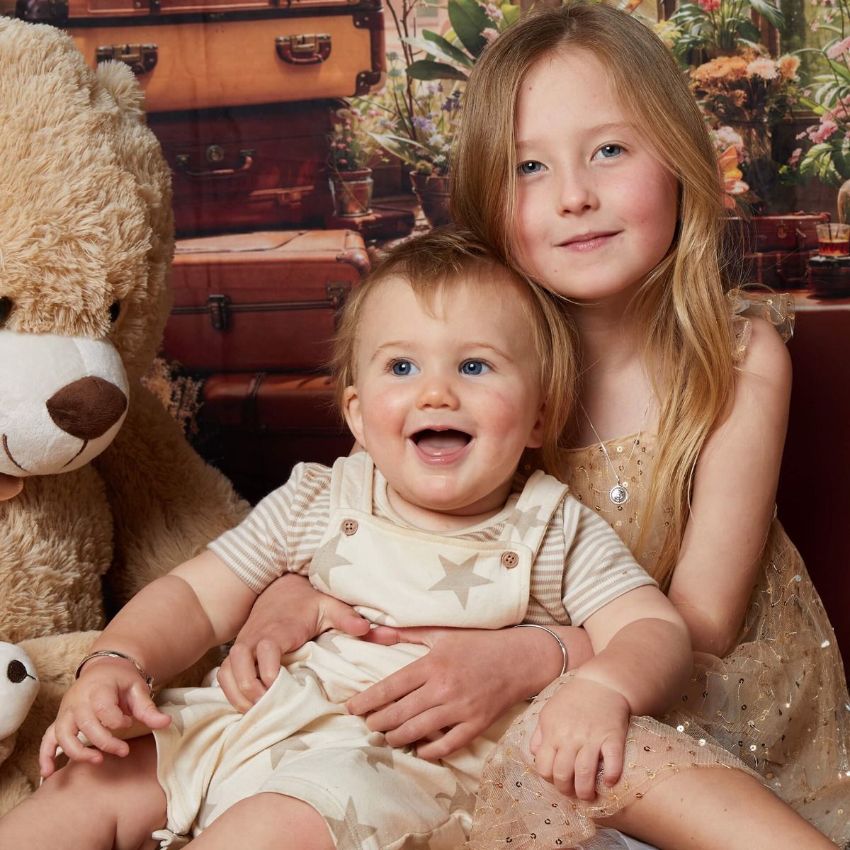 Children model picture of childrens and babies jewellery IMG_0024