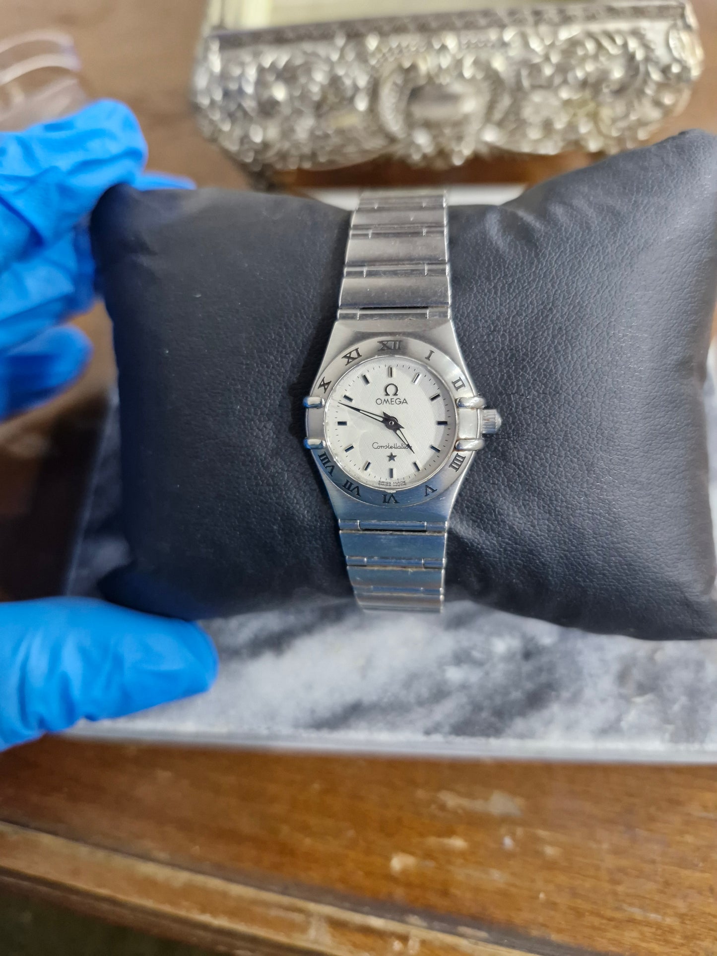Omega Constellation Quartz Women's Watch – 26mm Stainless Steel (Pre-Owned) on Display Cushion