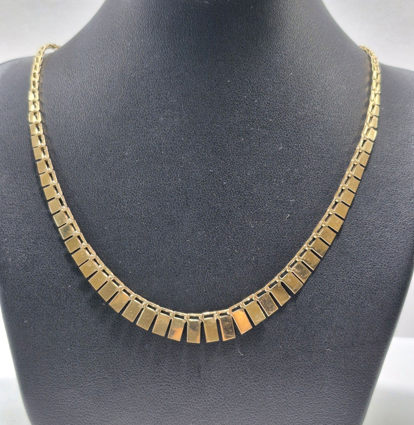 Pre-loved Gold Fringe Cleopatra Necklace by Silverage London – Individually Articulated Leaves.