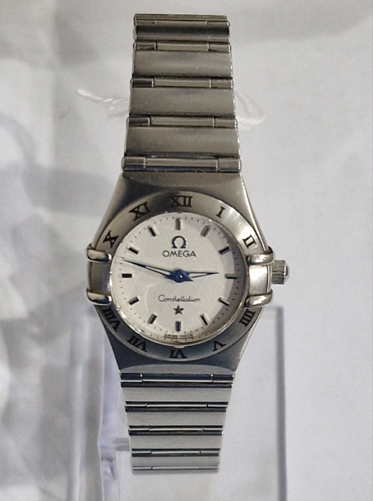 Pre-owned Omega Constellation Quartz 26mm women's stainless steel watch with silver dial close up view